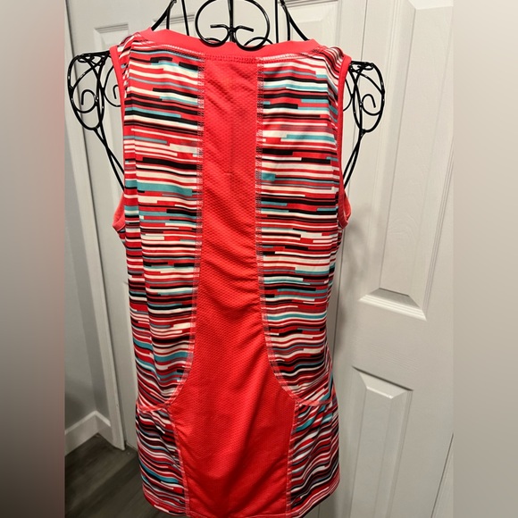 TechGear Top - Picture 3 of 6